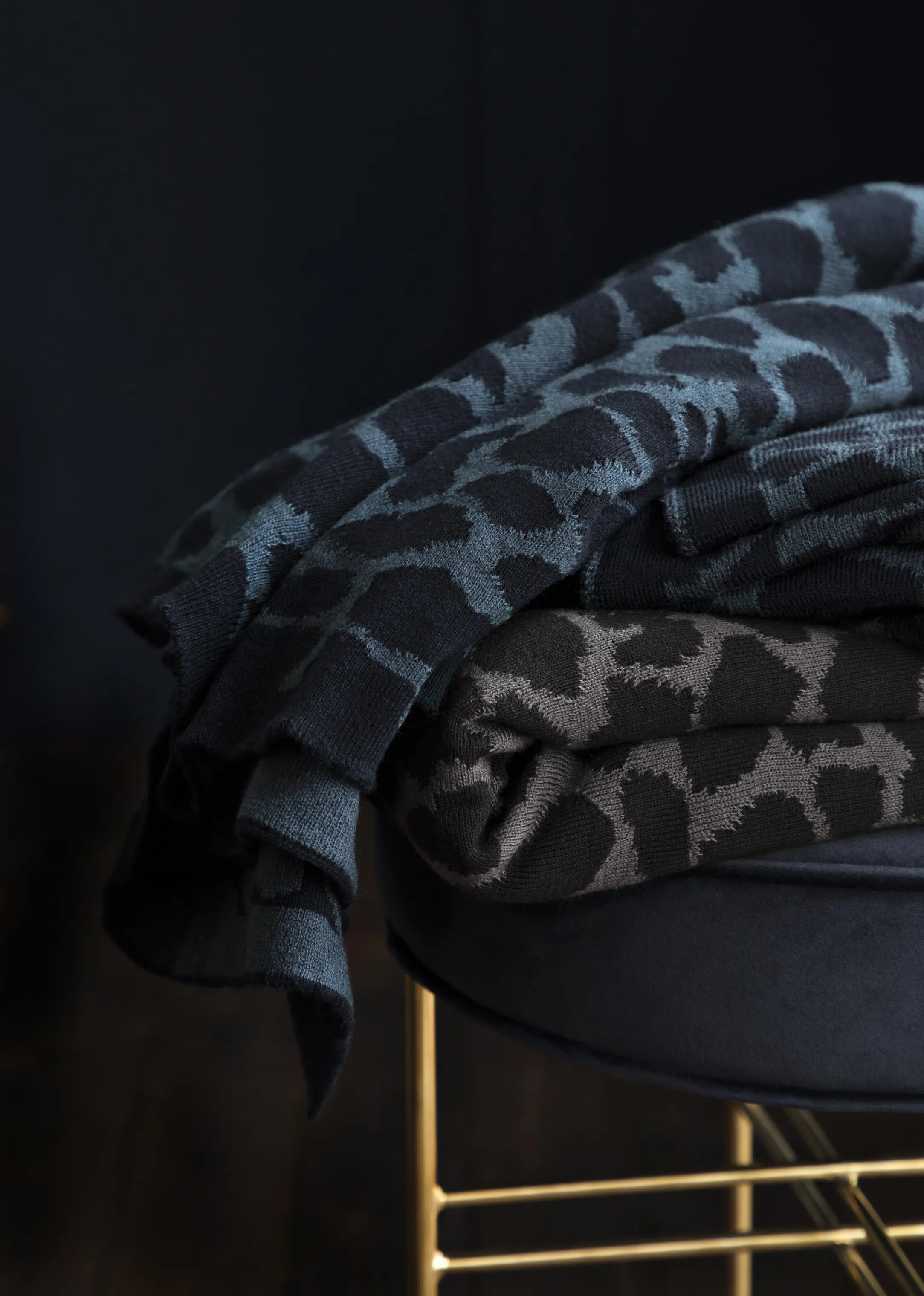 Cozy Living Camouflage Plaid